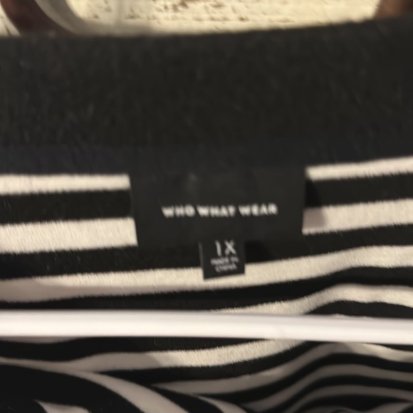 NWOT who what wear black and white striped blouse puff shelves size one x cute - Picture 3 of 5